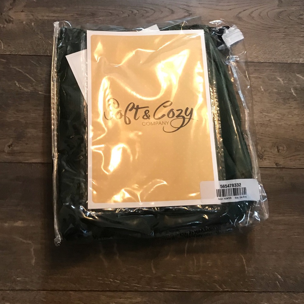Soft & Cozy Animal Hooded Scarf NIB